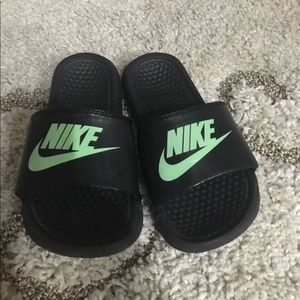 Nike slides